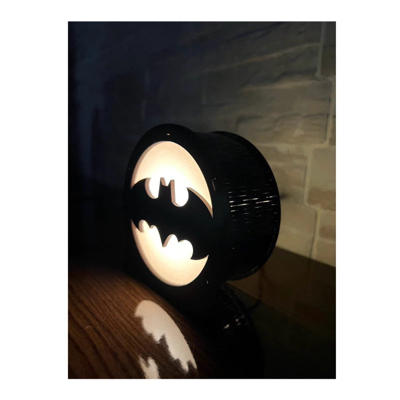 Luminária Geek Batman / Com Luz de Led e cabo USB